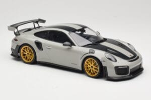 Porsche 911 991.2 GT2 RS Chalk Weissach Package Kuldsed Veljed Minichamps 1:18 155068304 Metall - pilt 4/6