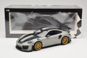 Porsche 911 991.2 GT2 RS Chalk Weissach Package Kuldsed Veljed Minichamps 1:18 155068304 Metall - pilt 6/6
