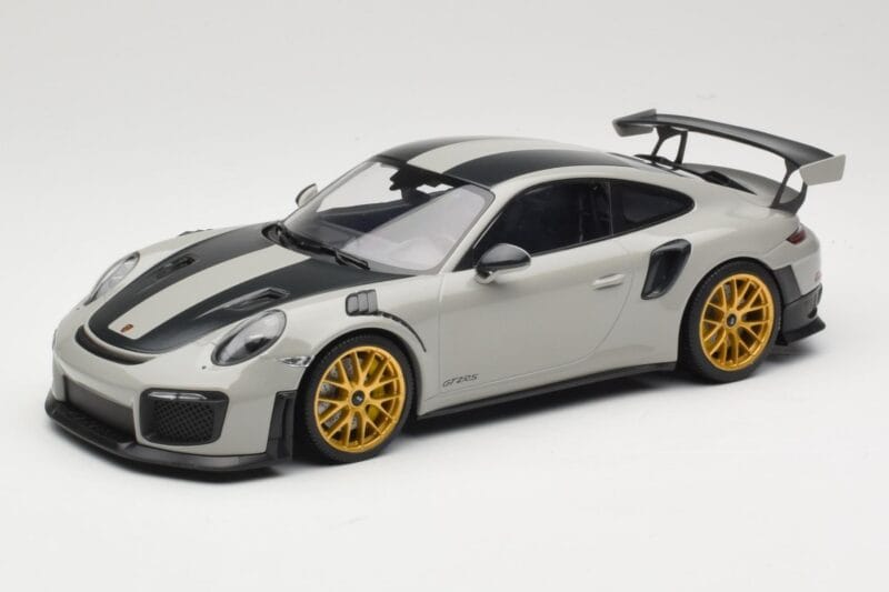 Porsche 911 991.2 GT2 RS Chalk Weissach Package Kuldsed Veljed Minichamps 1:18 155068304 Metall