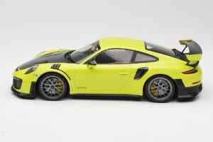 Porsche 911 991.2 GT2 RS Laimiroheline Hõbedaste Velgedega Minichamps 1:18 155068309 Metall - pilt 3/6