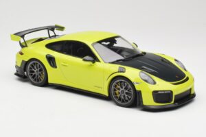 Porsche 911 991.2 GT2 RS Laimiroheline Hõbedaste Velgedega Minichamps 1:18 155068309 Metall - pilt 4/6