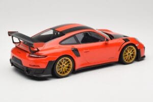 Porsche 911 991.2 GT2 RS Oranž Weissach Package Kuldsed Veljed Minichamps 1:18 155068305 Metall - pilt 2/6