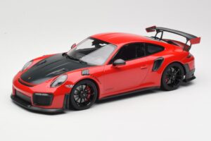 Porsche 911 GT2 RS 991.2 Punane Mustad Veljed Minichamps 1:18 155068307 Metall