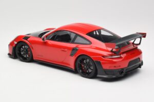 Porsche 911 GT2 RS 991.2 Punane Mustad Veljed Minichamps 1:18 155068307 Metall - pilt 5/6