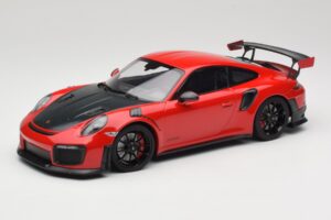 Porsche 911 GT2 RS 991.2 Punane Mustad Veljed Minichamps 1:18 155968307 Metall