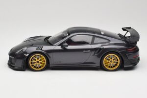 Porsche 911 991.2 GT2 RS Weissach Package Purple Metallic Kuldiste Magneesiumvelgedega Minichamps 1:18 153068322 Metall - pilt 3/6