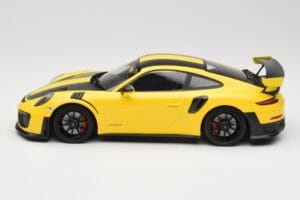 Porsche 911 991.2 GT2 RS Weissach Package Kollane Mustade Velgedega Minichamps 1:18 155068311 Metall - pilt 3/6