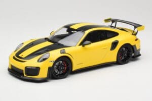Porsche 911 991.2 GT2 RS Weissach Package Kollane Mustade Velgedega Minichamps 1:18 155068311 Metall