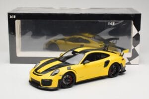 Porsche 911 991.2 GT2 RS Weissach Package Kollane Mustade Velgedega Minichamps 1:18 155068311 Metall - pilt 6/6