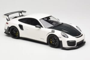 Porsche 911 991.2 GT2 RS Valge Mustade Velgedega Minichamps 1:18 155068310 Metall - pilt 4/6