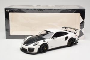 Porsche 911 991.2 GT2 RS Valge Mustade Velgedega Minichamps 1:18 155068310 Metall - pilt 6/6