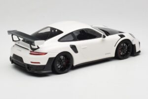 Porsche 911 991.2 GT2 RS Valge Minichamps 1:18 155068301 Metall - pilt 2/6