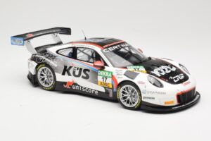 Porsche 911 991.2 GT3 R Kus Team 75 Bernhard #17 M. Ammermüller / M. Jaminet ADAC GT Masters 2017 Minichamps 1:18 155176917 M - pilt 4/6