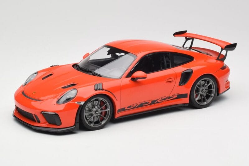 Porsche 911 991.2 GT3 RS Lava Orange & Hõbedased Veljed Minichamps 1:18 155068225 Metall