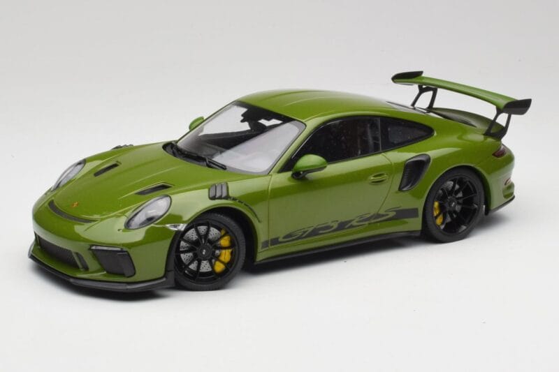 Porsche 911 991.2 GT3 RS Lizard Roheline Mustade Velgedega Minichamps 1:18 155068233 Metall