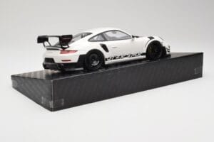 Porsche 911 991.2 GT3 RS Manthey Racing Valge Minichamps 1:18 MR-911-GT3RS-1801 Metall - pilt 3/6