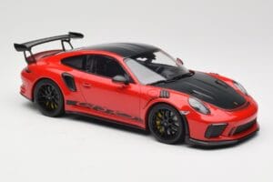 Porsche 911 991.2 GT3 RS Weissach Package Guards Red Mustad Veljed Minichamps 1:18 153068223 Metall - pilt 4/6