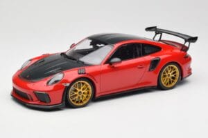 Porsche 911 991.2 GT3 RS Weissach Package Guards Red Kuldsed Magneesium Veljed Minichamps 1:18 153068236 Metall
