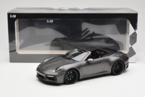 Porsche 911 992 Carrera 4 GTS Kabriolett Grey Metallic Minichamps 1:18 155063031 Metall - pilt 6/6