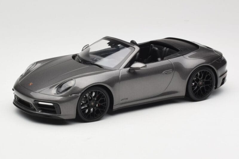 Porsche 911 992 Carrera 4 GTS Kabriolett Grey Metallic Minichamps 1:18 155063031 Metall