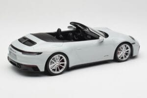 Porsche 911 992 Carrera 4 GTS Kabriolett Hall Minichamps 1:18 155063034 Metall - pilt 3/6