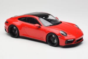 Porsche 911 992 Carrera 4 GTS Punane Minichamps 1:18 155063100 Metall - pilt 4/6