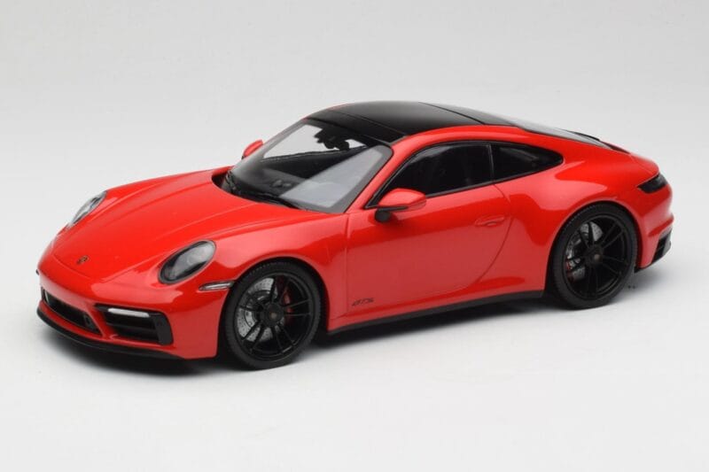 Porsche 911 992 Carrera 4 GTS Punane Minichamps 1:18 155063100 Metall