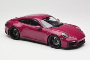 Porsche 911 992 Carrera 4 GTS Rubystar Minichamps 1:18 155063102 Metall - pilt 4/6