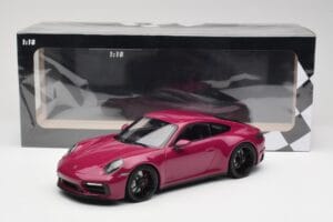 Porsche 911 992 Carrera 4 GTS Rubystar Minichamps 1:18 155063102 Metall - pilt 6/6