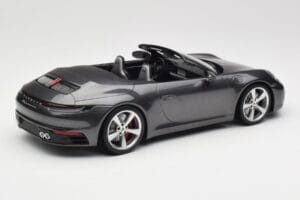 Porsche 911 992 Carrera 4S Kabriolett Agate Grey Metallic Minichamps 1:18 155067336 Metall - pilt 2/6