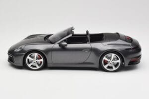 Porsche 911 992 Carrera 4S Kabriolett Agate Grey Metallic Minichamps 1:18 155067336 Metall - pilt 3/6