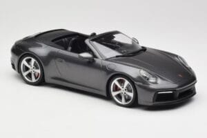 Porsche 911 992 Carrera 4S Kabriolett Agate Grey Metallic Minichamps 1:18 155067336 Metall - pilt 4/6