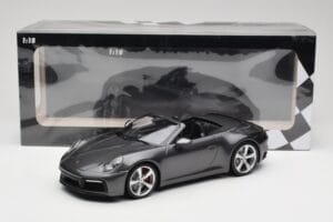 Porsche 911 992 Carrera 4S Kabriolett Agate Grey Metallic Minichamps 1:18 155067336 Metall - pilt 6/6