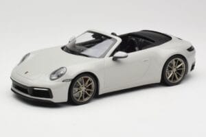 Porsche 911 992 Carrera 4S Kabriolett Hall Minichamps 1:18 155067335 Metall