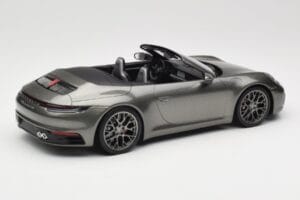 Porsche 911 992 Carrera 4S Kabriolett Mamba Green Metallic Minichamps 1:18 155067337 Metall - pilt 2/6