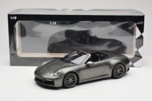 Porsche 911 992 Carrera 4S Kabriolett Mamba Green Metallic Minichamps 1:18 155067337 Metall - pilt 6/6