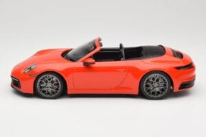 Porsche 911 992 Carrera 4S Kabriolett Oranž Minichamps 1:18 155067334 Metall - pilt 3/6