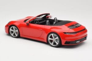 Porsche 911 992 Carrera 4S Kabriolett Punane Minichamps 1:18 155067331 Metall - pilt 5/6