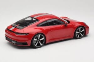 Porsche 911 992 Carrera 4S Carmine Red Minichamps 1:18 155067326 Metall - pilt 2/6