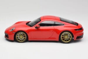 Porsche 911 992 Carrera 4S Guards Punane & Kuldsed Rattad Minichamps 1:18 153067328 Metall - pilt 3/6