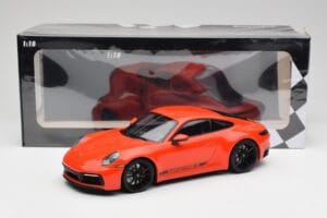 Porsche 911 992 Carrera 4S Lava Oranž Minichamps 1:18 155067327 Metall - pilt 6/6