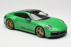 Porsche 911 992 Carrera 4S Python Green Minichamps 1:18 155067325 Metall - pilt 4/6