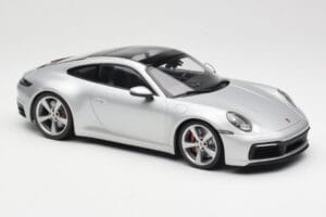 Porsche 911 992 Carrera 4S Hõbe Minichamps 1:18 155067322 Metall - pilt 4/6