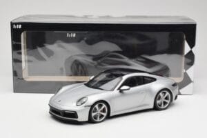 Porsche 911 992 Carrera 4S Hõbe Minichamps 1:18 155067322 Metall - pilt 6/6