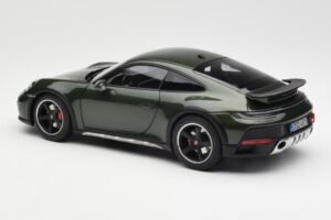 Porsche 911 992 Dakar Oak Roheline Metallik Norev 1:18 187241 Metall - pilt 8/9