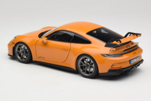 Porsche 911 992 GT3 Bahama Yellow Norev 1:18 187387 Metall - pilt 7/8