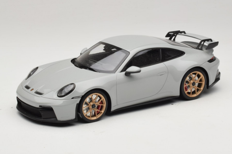 Porsche 911 992 GT3 Chalk Kuldsed Veljed Minichamps 1:18 117069001 Metall