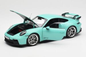 Porsche 911 992 GT3 Mint Roheline Norev 1:18 187316 Metall - pilt 2/8