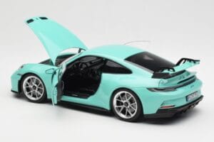 Porsche 911 992 GT3 Mint Roheline Norev 1:18 187316 Metall - pilt 5/8