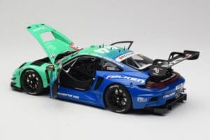 Porsche 911 992 GT3 R Falken #44 D. Eriksson / T. Heinemann 24 Hours of Nurburgring 2023 Minichamps 1:18 113236344 Metall - pilt 5/8